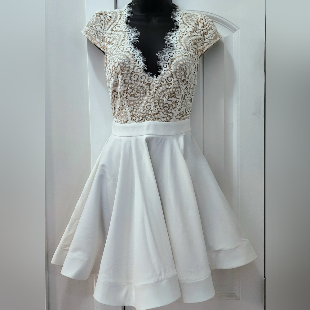 Elegant White Lace Dress